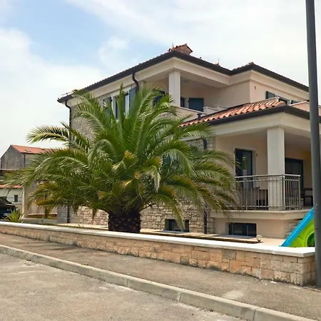 Vila Jazzbina By Rent Istria